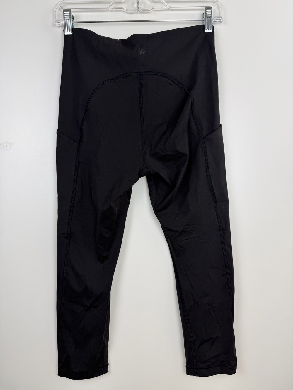 Athleta Ultimate Stash Pocket Capri Leggings in Black Size Small - Picture 7 of 10